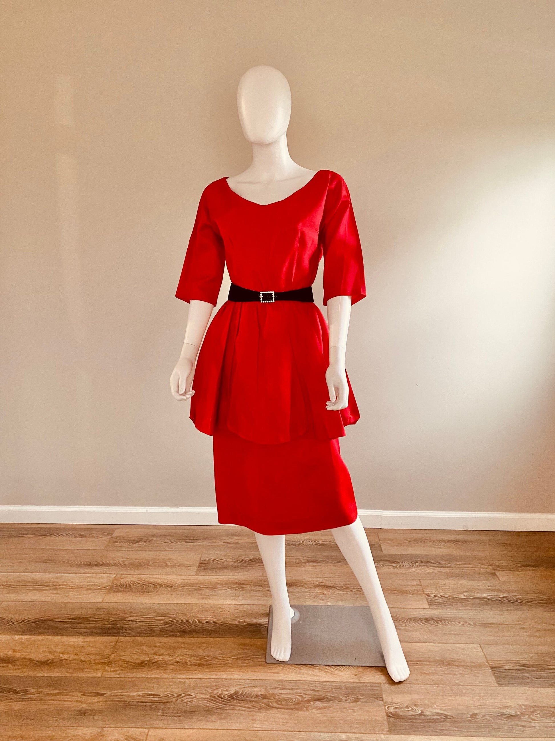 Vintage 1950s Red Wiggle Dress / 50s Holiday Dress / 1950s Party Dress with Peplum / Size M