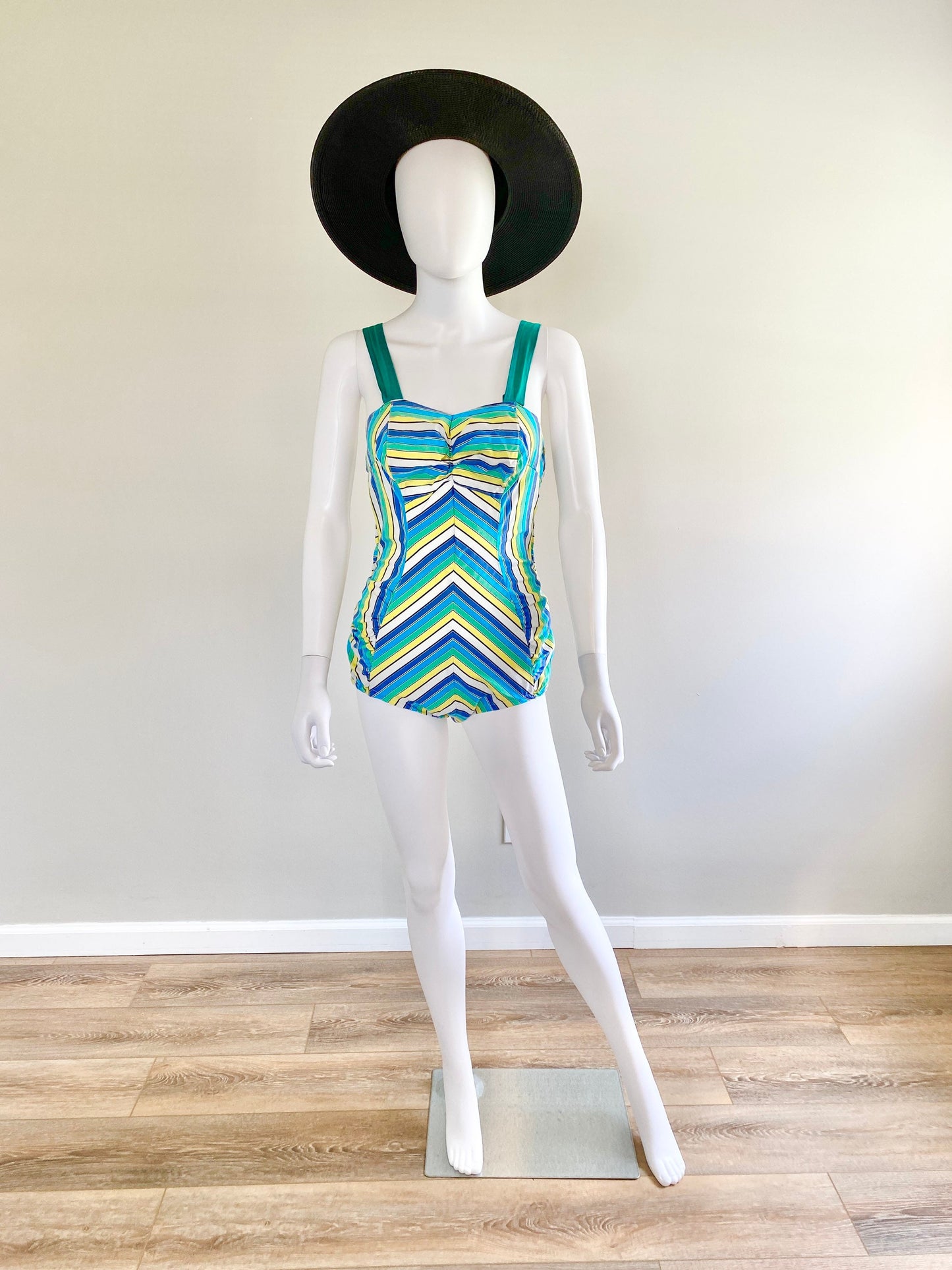 Vintage 1940s Striped Swimsuit / 40s Retro Bathing Suit / 40s Swimwear / Size S