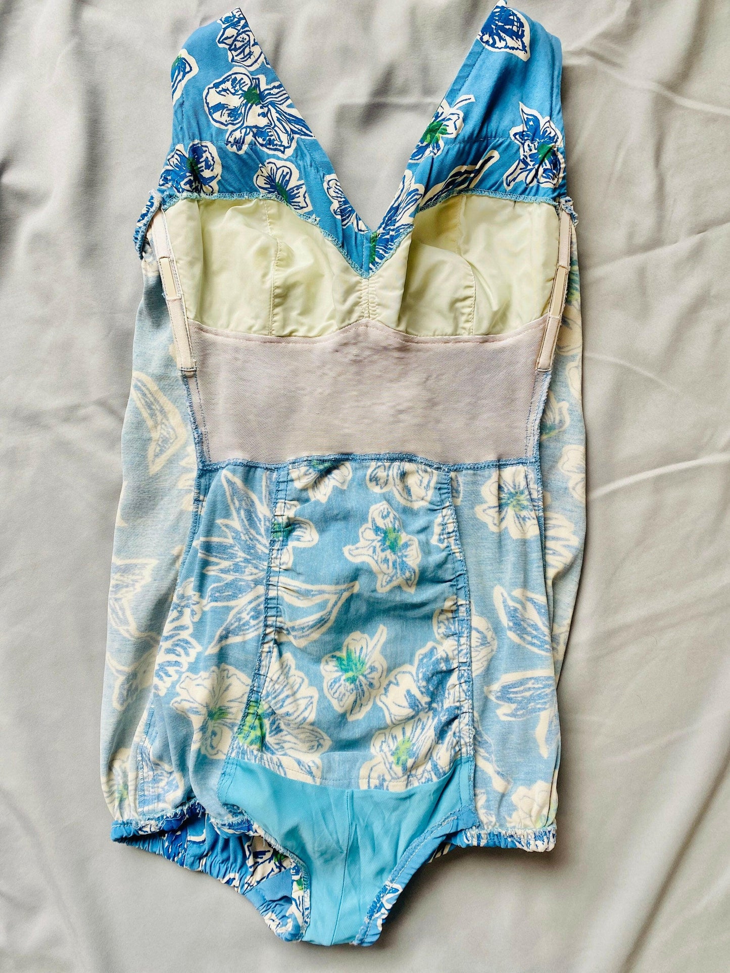 Vintage 1950s Blue Floral Swimsuit / 50s retro bathing suit one piece VLV pin up Size M