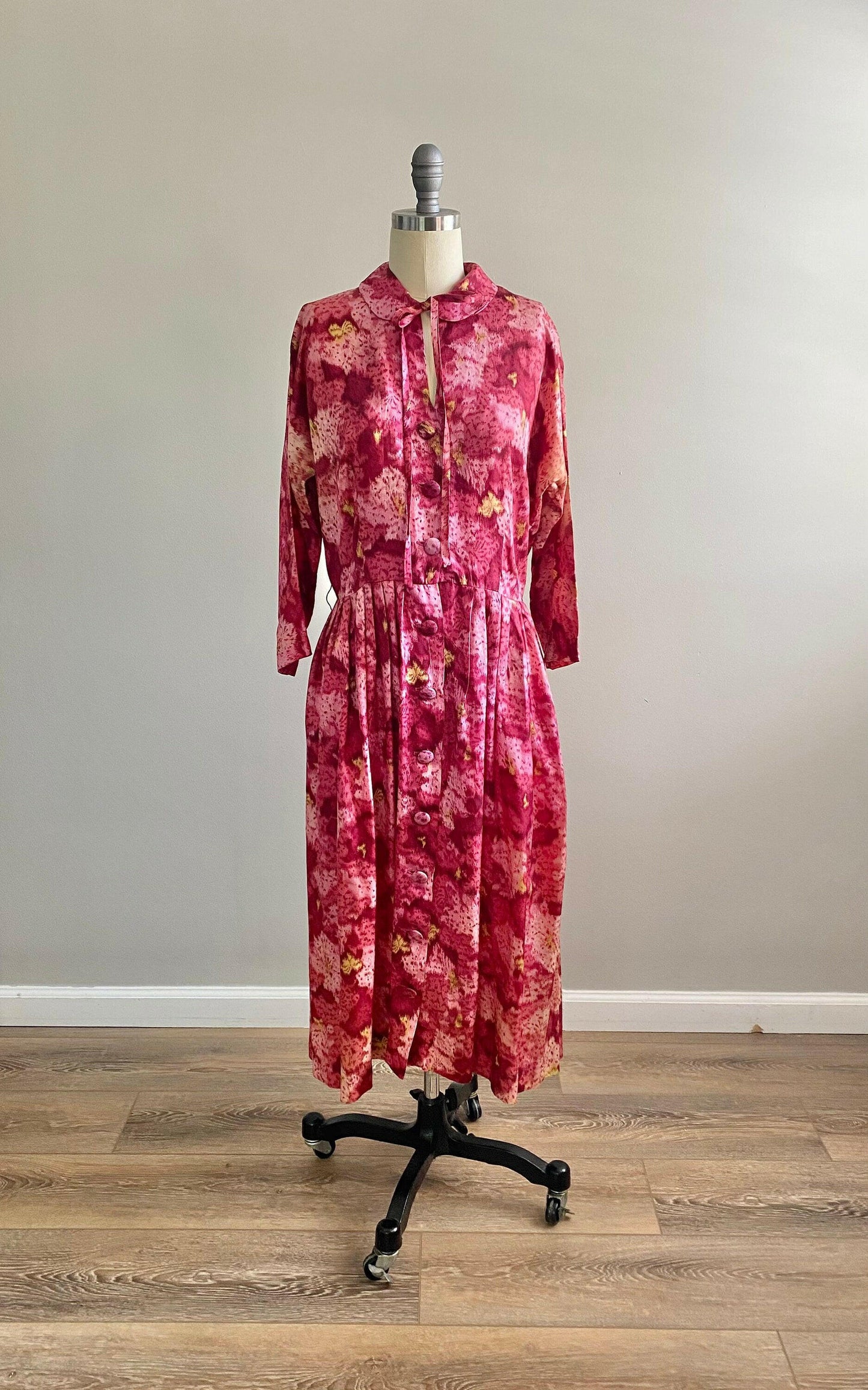 Vintage 1950s Watercolor Floral Dress / 50s Secretary dress Size XL
