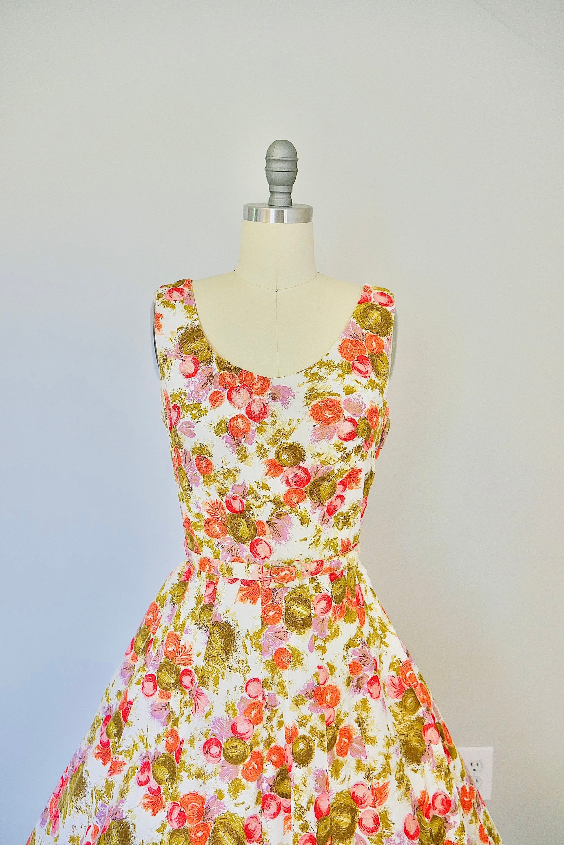 Vintage 1960s Cotton Floral Dress / 60s full sundress Size S