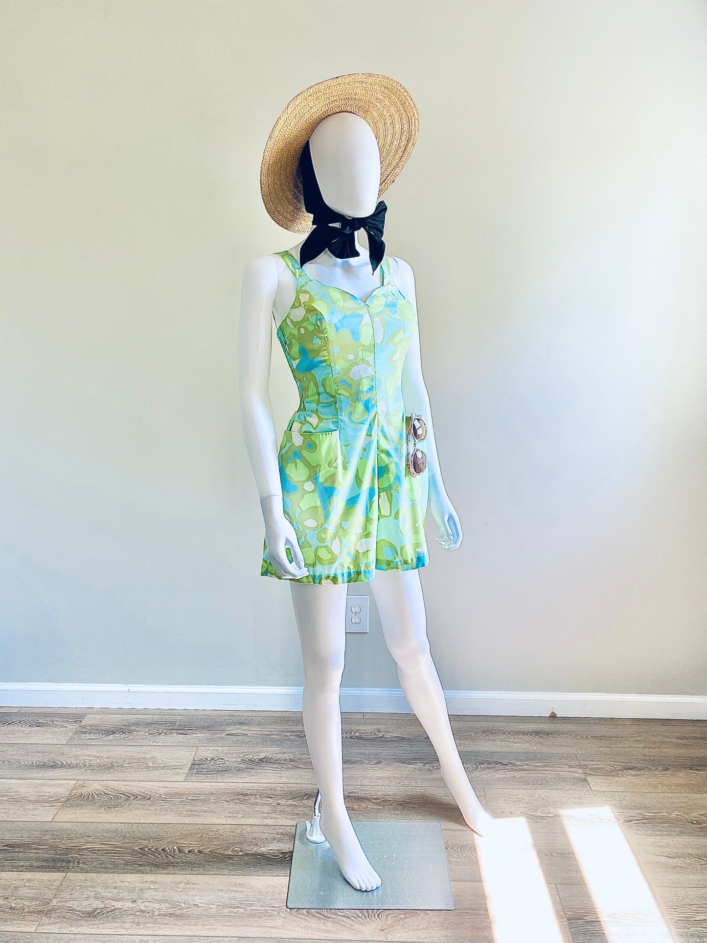 Vintage 1950s Abstract Print Playsuit / 50s romper Size S