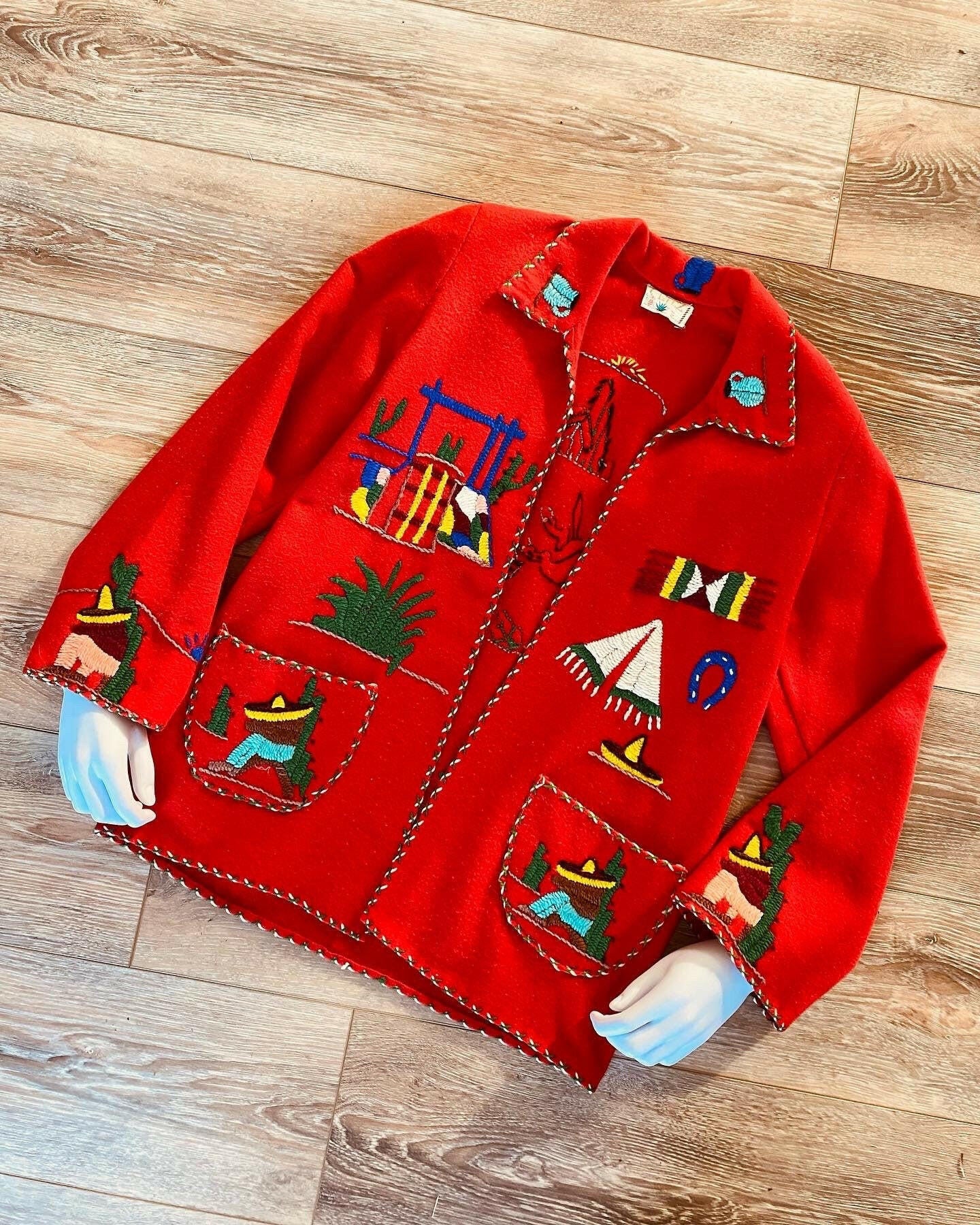 Vintage 1950s Red Mexican Souvenir Jacket / 50s red novelty print coat / 1950s red blazer / Size S