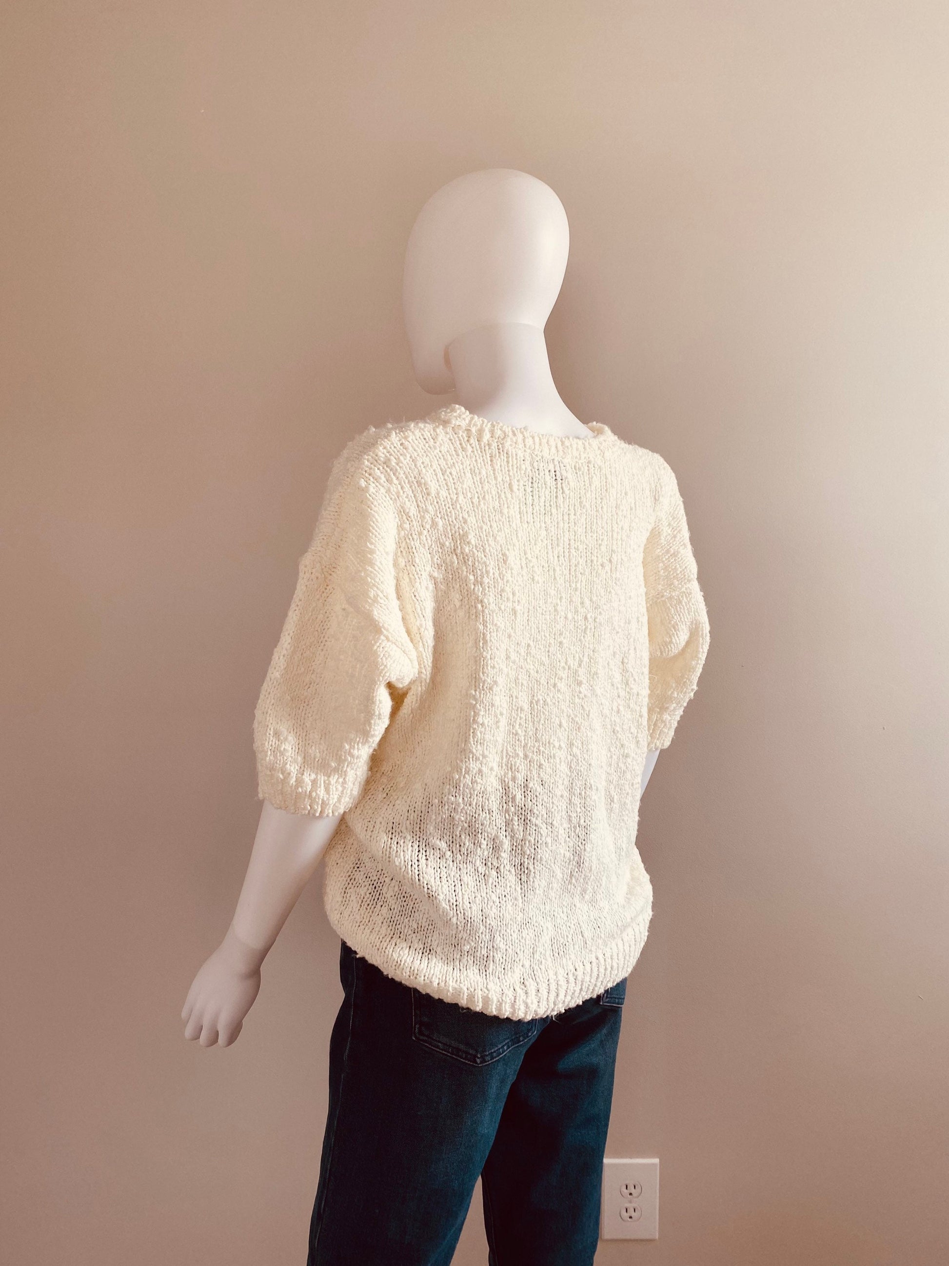 Vintage 1980s Cream Bouclé Sweater with Floral Appliqué / 80s short sleeve sweater / 80s cotton sweater / Size S to L