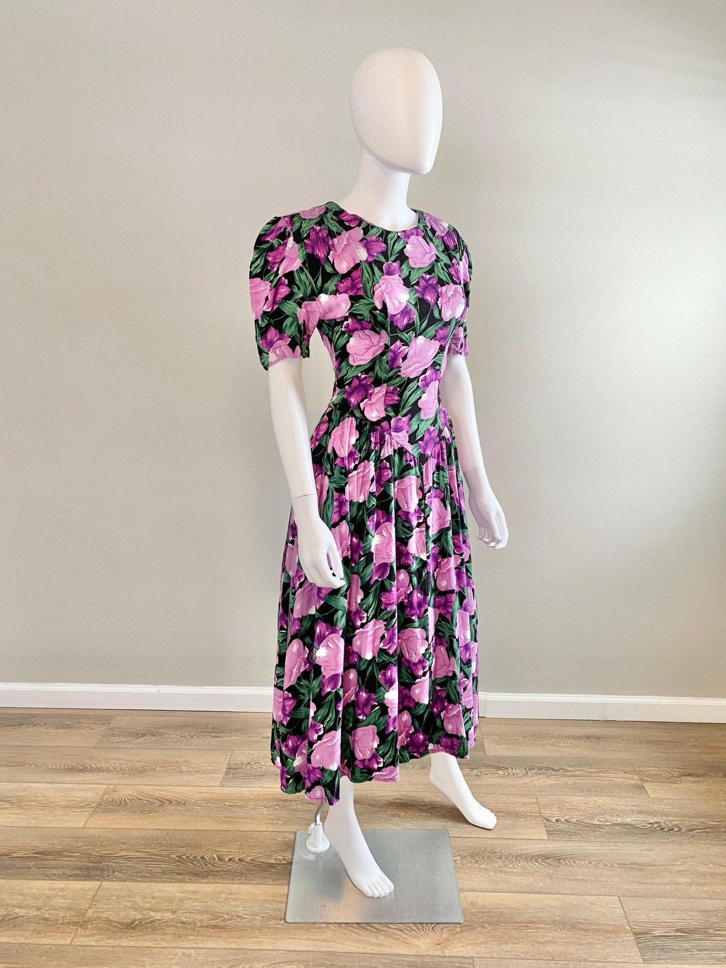 Vintage 1990s Purple Floral Rayon Puff Sleeve Dress / 90s does 30s retro party dress with pockets / Size XS S