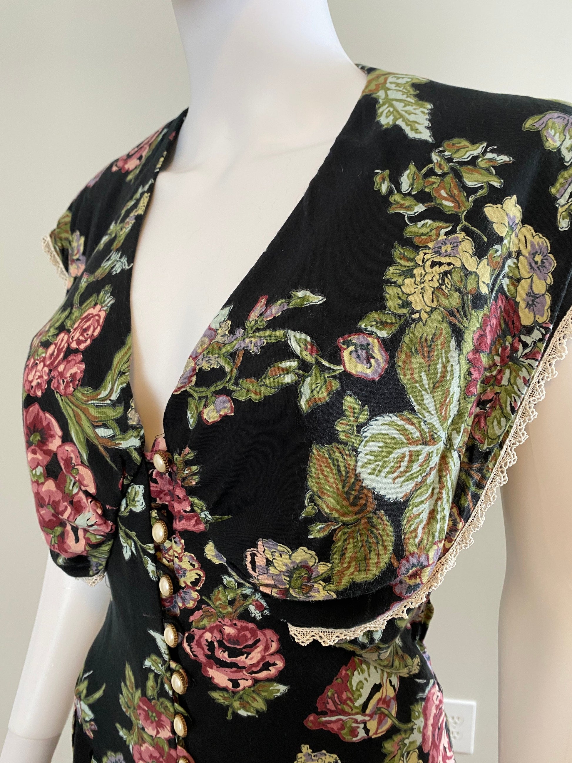 Vintage 1990s Black Floral Rayon Sundress / 90s does 1940s dress / Size S M