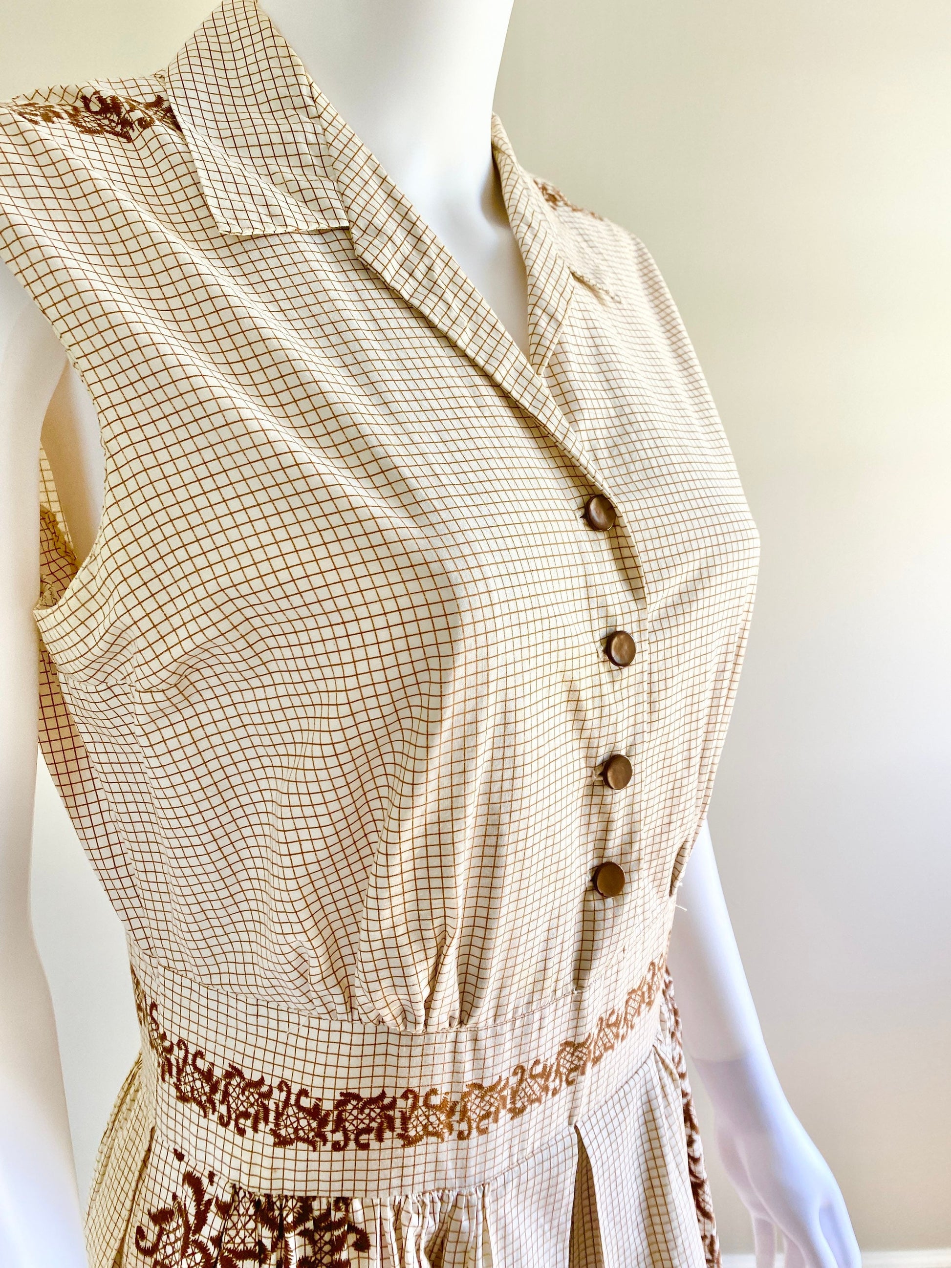 Vintage 1950s Cotton Plaid Shirt Dress / 50s Retro Border Print Dress / Size S M