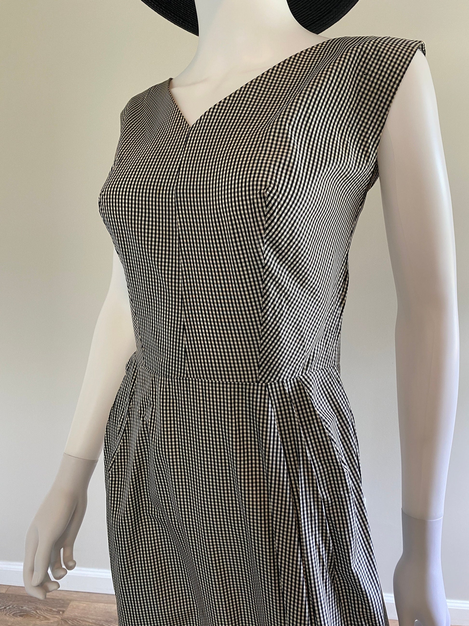 Vintage 1950s Black and White Gingham Plaid Party Dress / 50s Retro Summer Wiggle Dress / Size S M